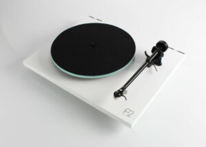 rega-p2-platine vinyle-blanc