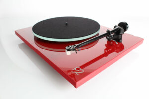 rega-p2-platine vinyle-rouge