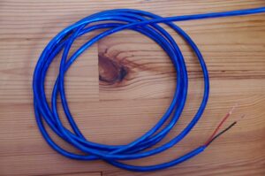 Câble enceintes QUELLIS Optima bleu, le mètre linéaire