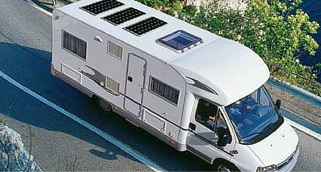Énergie solaire panneaux solaires sur camping-car